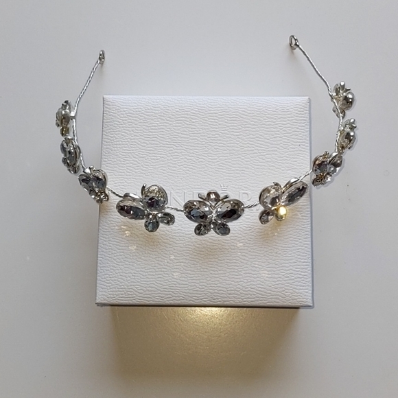 Free with purchase over $100 butterfly 🦋 - Picture 2 of 3